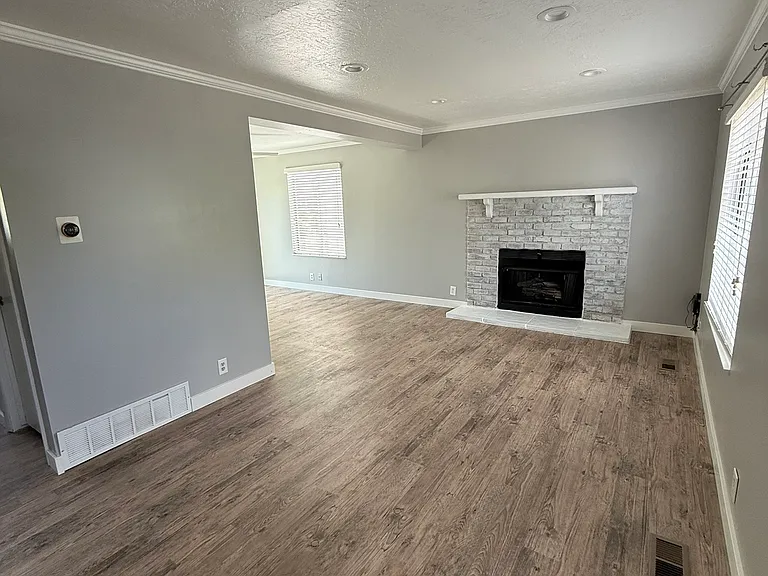 4605 W Dunsmoore Way — Photo 2