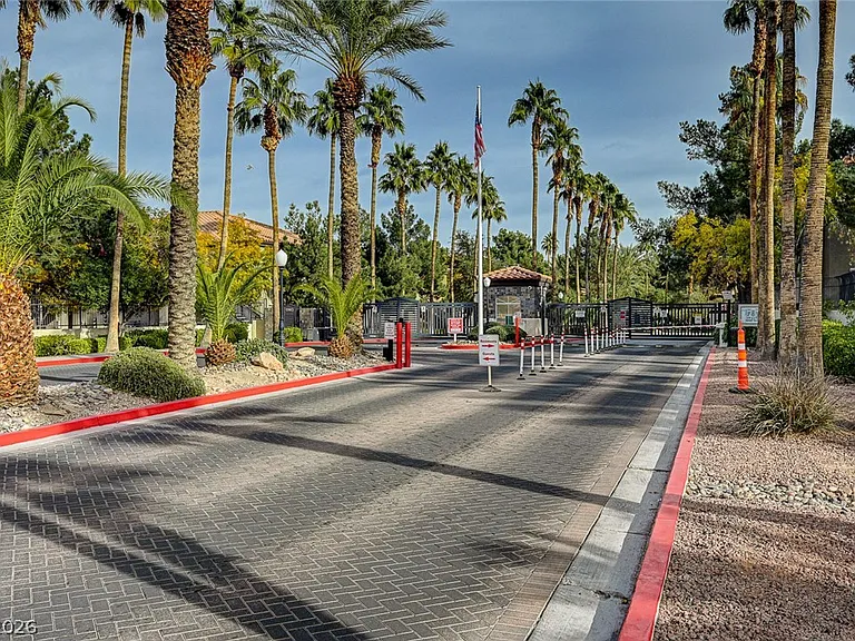 9000 Las Vegas Blvd S #1008 — Photo 52