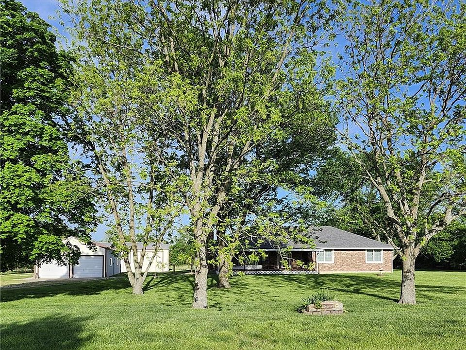 1st image of 37869 Hedge Ln