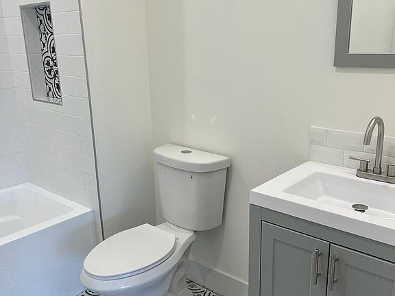 2nd image of 4148 Parkside Ave