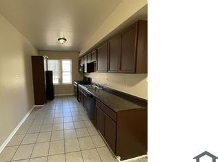 7704 S Essex Ave #3, Chicago, IL 60649