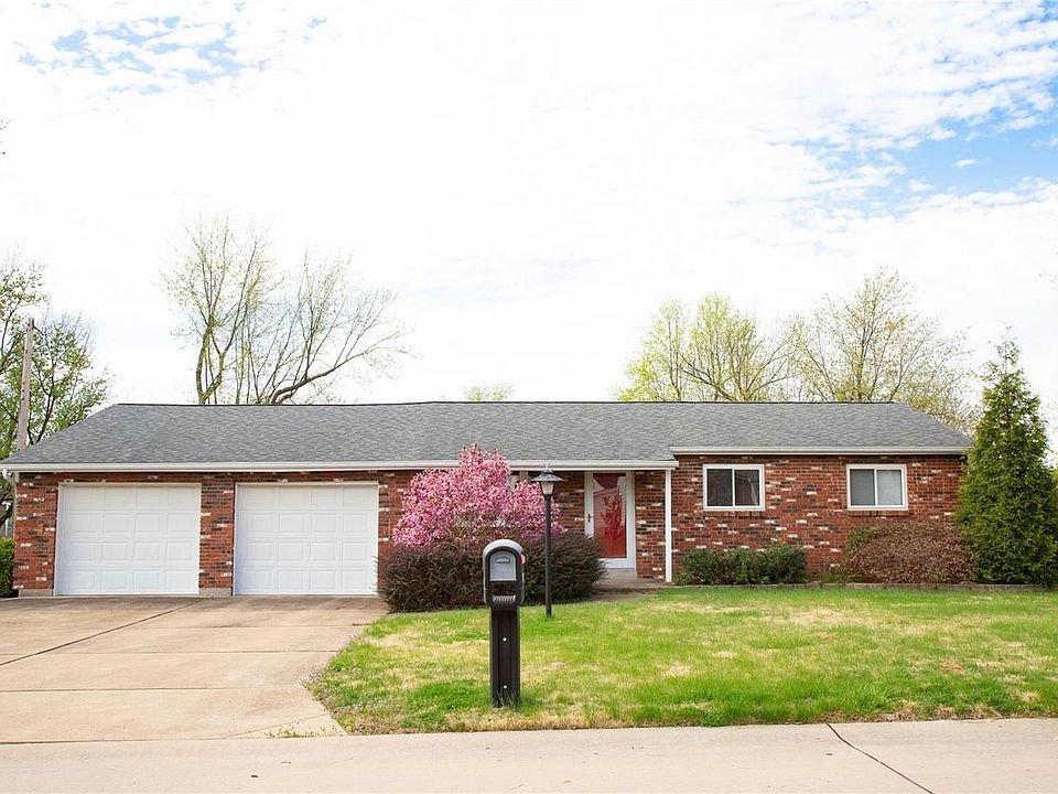 1st image of 12084 Colonial Dr
