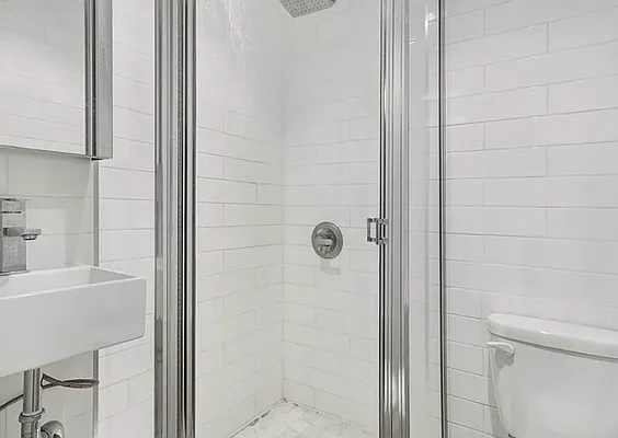 Rented by BH Brokerage Group | media 8