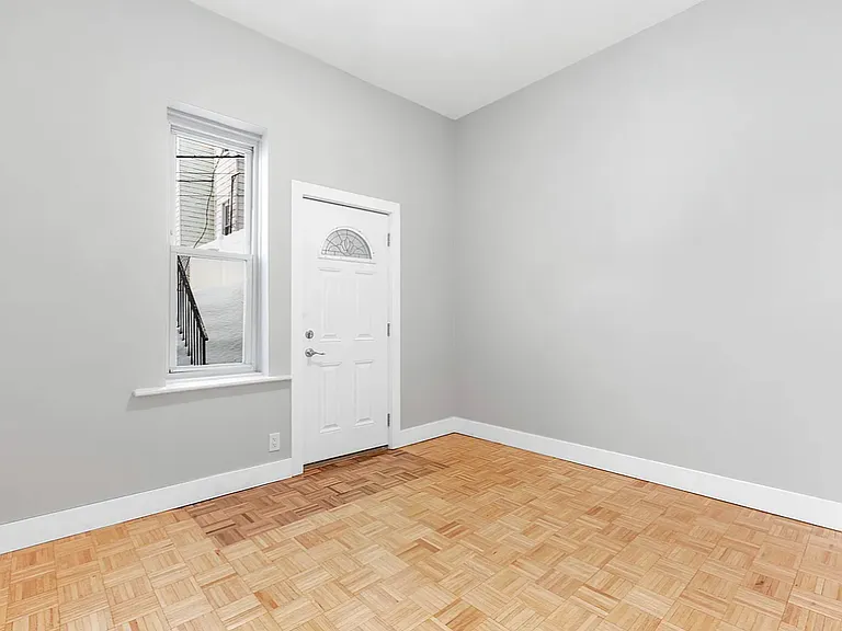 719 5th Ave #1F — Photo 3