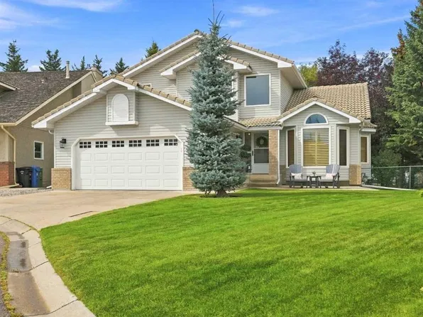 187 S Hampshire Close NW, Calgary, AB T3A 4Y1