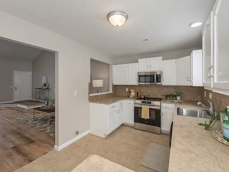 1300 Forest Creek Dr — Photo 10