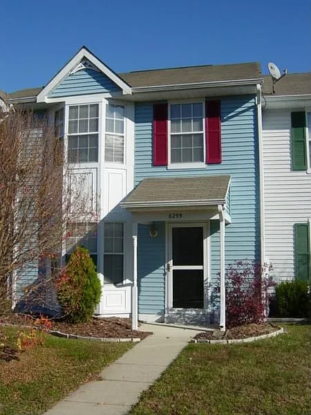 6295 Whistlers Pl photo 1
