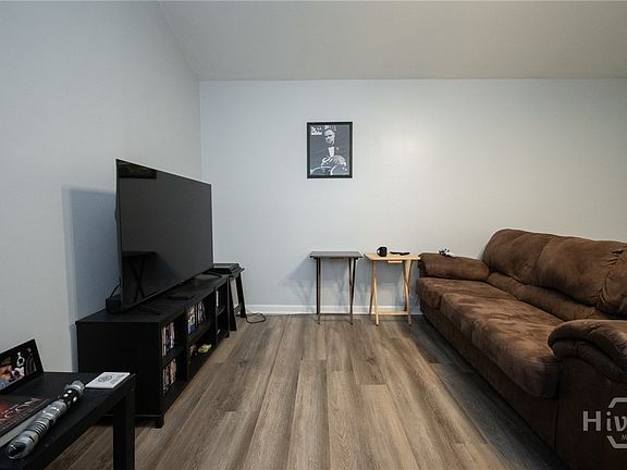 4th image of 250 Little Street #B302