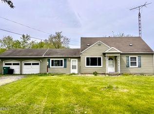 23105 W Edgefield Rd, Genoa, OH 43430