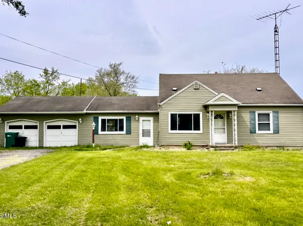 23105 W Edgefield Rd, Genoa, OH 43430