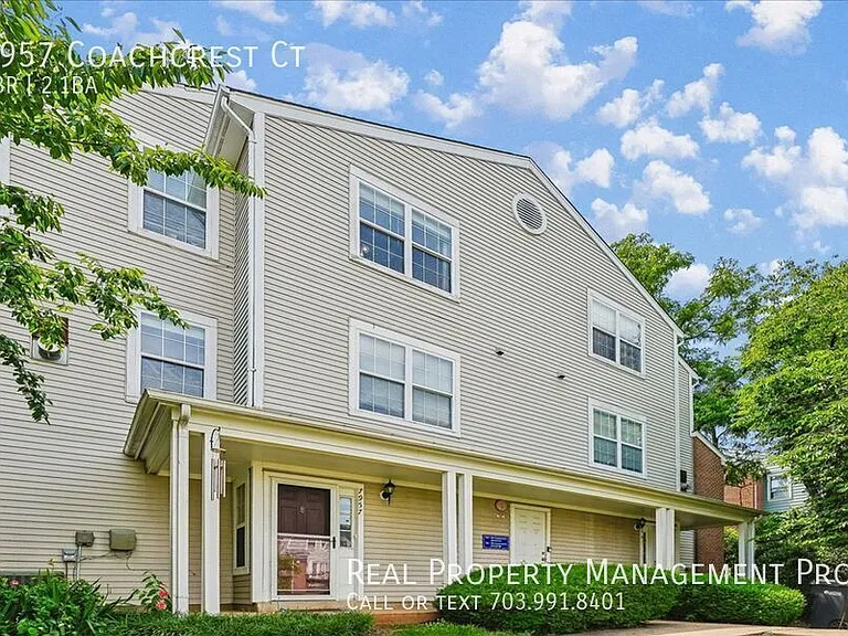 7957 Coachcrest Ct — Photo 2
