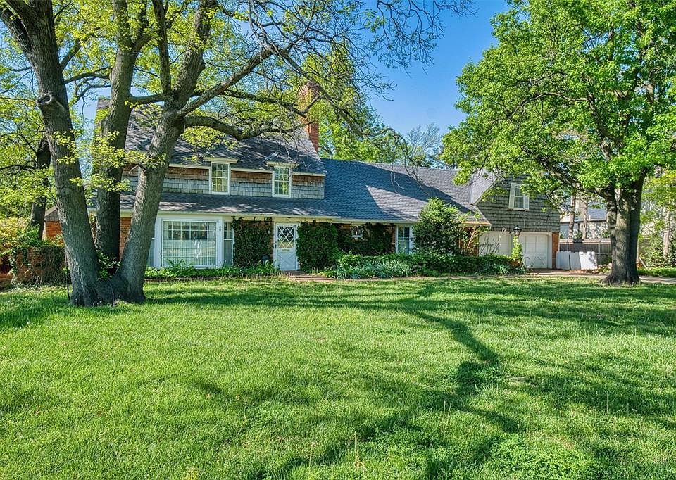 2nd image of 1808 Drury Ln