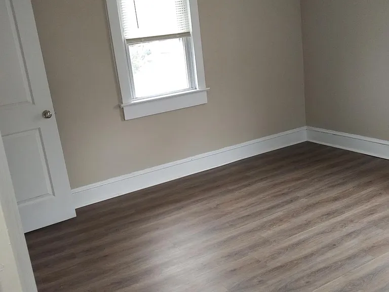 8 Glassboro Ave — Photo 23