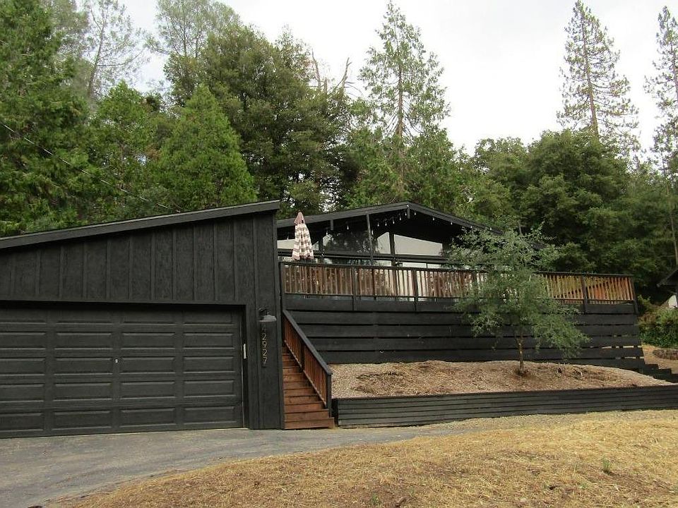 1st image of 42927 Scenic Dr
