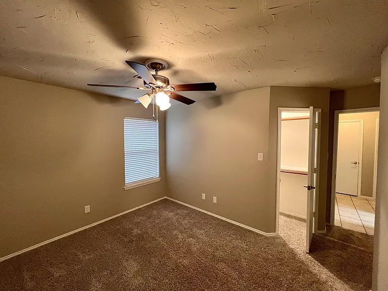 2805 Yorkfield Ct — Photo 25
