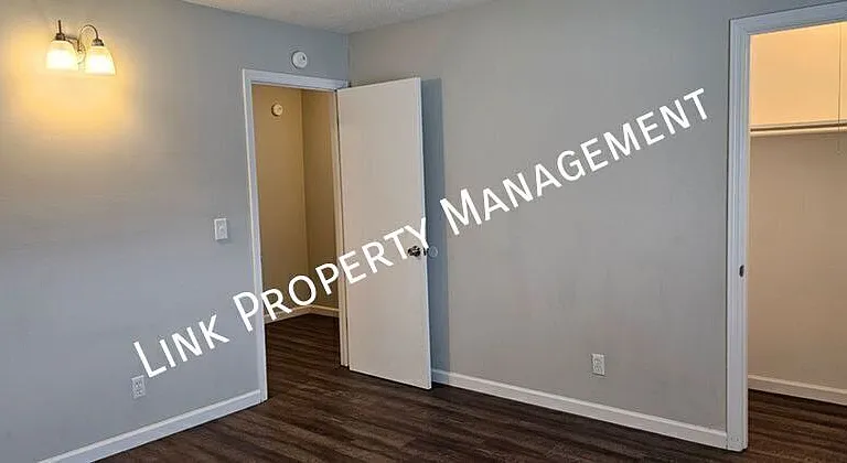 1640 Keeble St — Photo 25