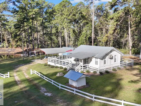 2130 Cherokee Lake Rd, Jesup, GA 31545