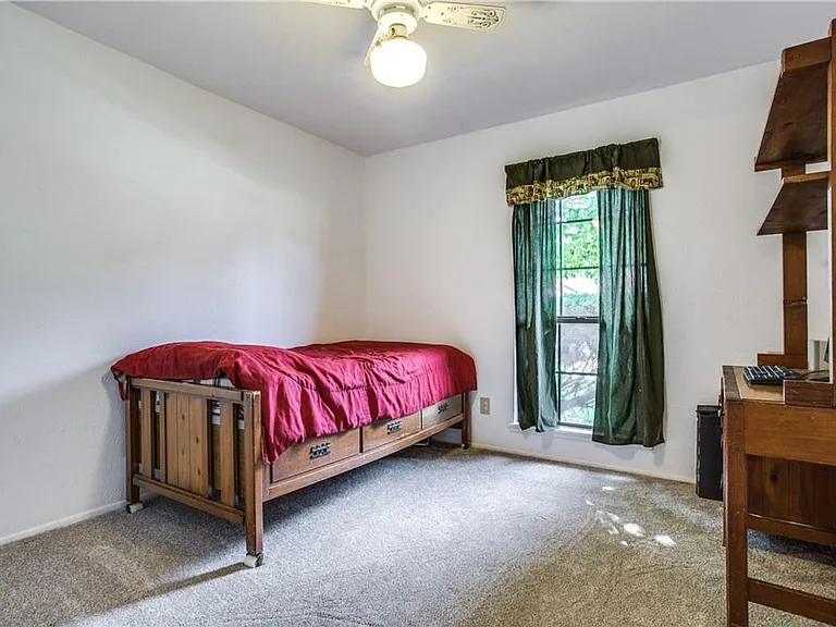 7612 Jerome Dr — Photo 7