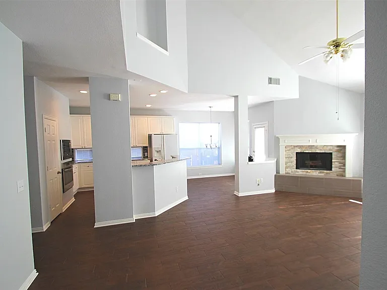 18620 Gibbons Dr — Photo 5