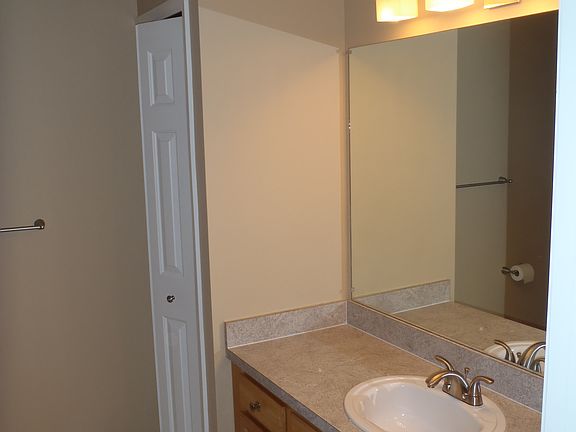 3rd image of 12202 Pinehurst Ln