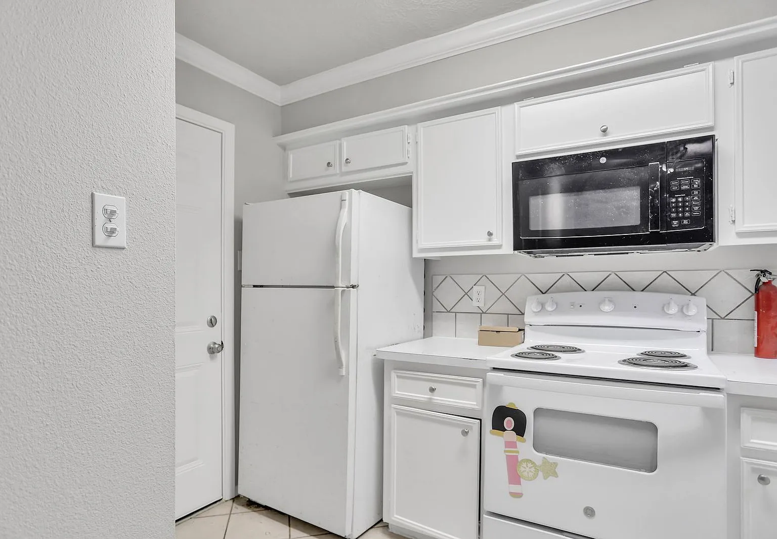2 bed, 1.0 bath, 1200 sqft, $1,350 — Photo 3