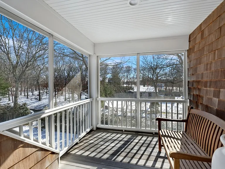 21 Harbor View Ave — Photo 14