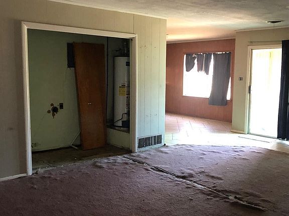 2nd image of 118 S Cresecent Dr