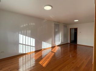3055 S Broad St #1, Chicago, IL 60608