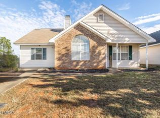 100 Hackamore Ln, Warner Robins, GA 31088