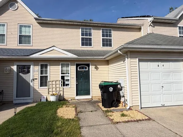 64 Highmeadows Dr, Sicklerville, NJ 08081