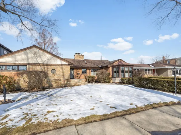 (undisclosed Address), Skokie, IL 60077