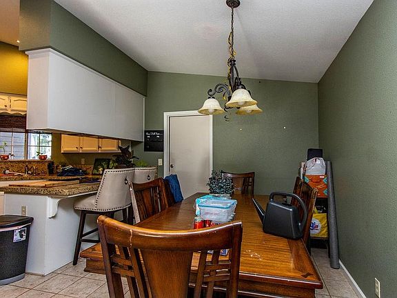 3rd image of 2102 Royal Wood Ln
