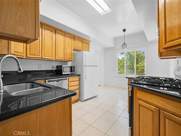 216 E Windsor Rd #2 — Photo 11