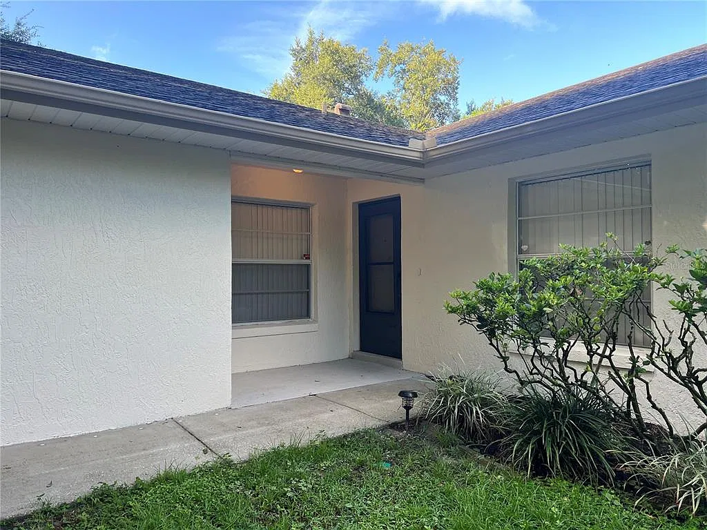 2 bed, 2.0 bath, 983 sqft, $1,800 — Photo 2