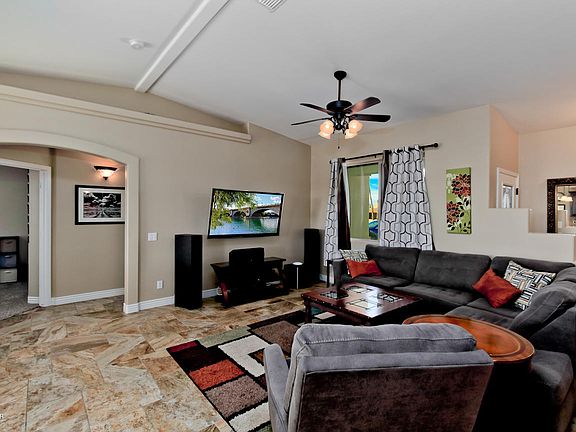 4th image of 2382 Wren Ln