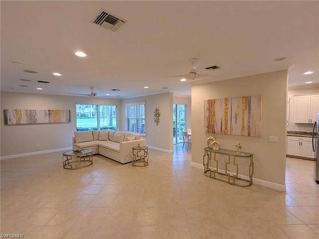 3 bed, 2.0 bath, 2063 sqft, $6,500 — Photo 4