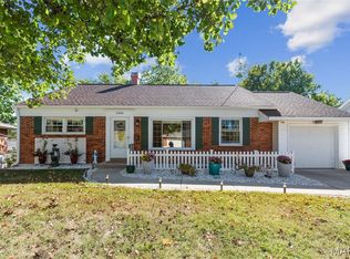 5900 Apple Valley Dr, Saint Louis, MO