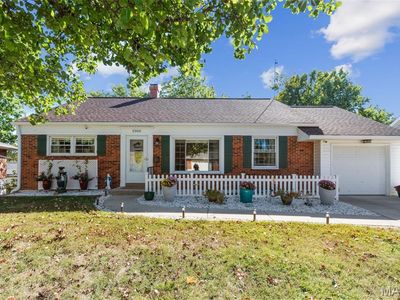 5900 Apple Valley Dr, Saint Louis, MO, 63123