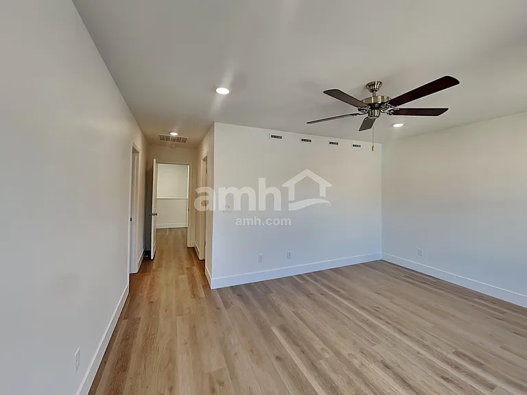 5835 Astapor St — Photo 9
