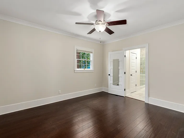 421 Heathcliff St — Photo 10