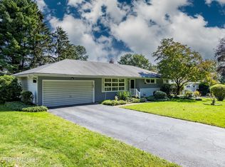 19 Sunset Dr, Dallas, PA 18612