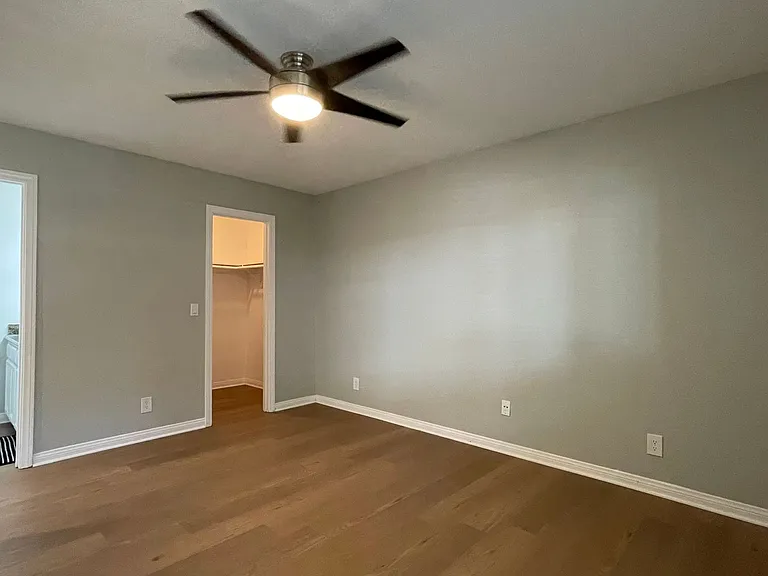 Park Plaza Apartments — Photo 60