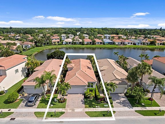 2nd image of 112 Isle Verde Way