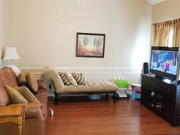 4th image of 4036 Coronado Dr