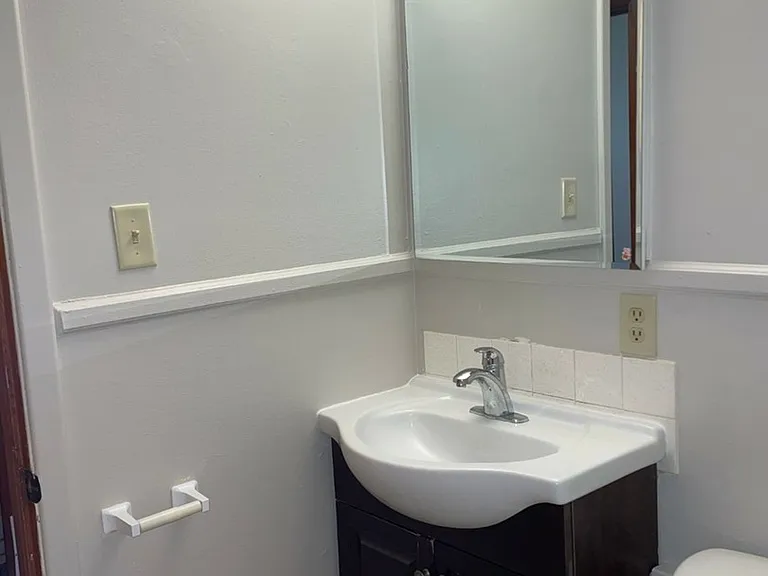 1512 Hartford Rd — Photo 11
