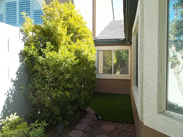 519 Crimson View Pl — Photo 28