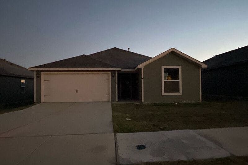 1st image of 13624 Roosevelt Arch Dr