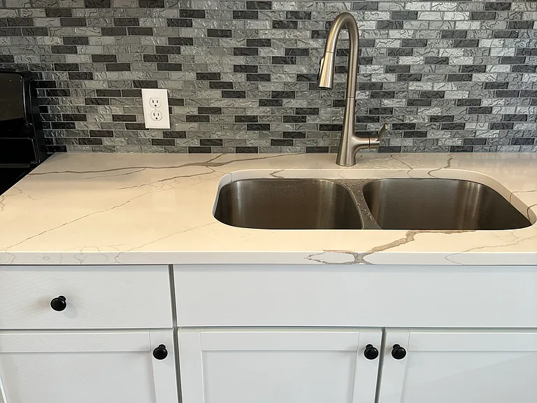 115 N Greenfield Ave — Photo 13