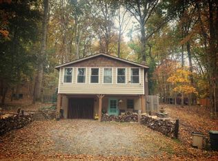 211 Dogwood Ln, Bluemont, VA 20135