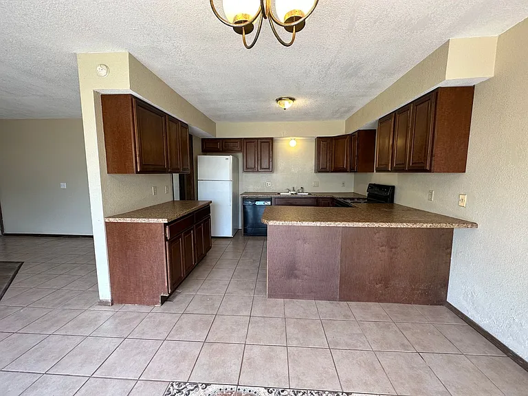 3718 Southwind Ave — Photo 7